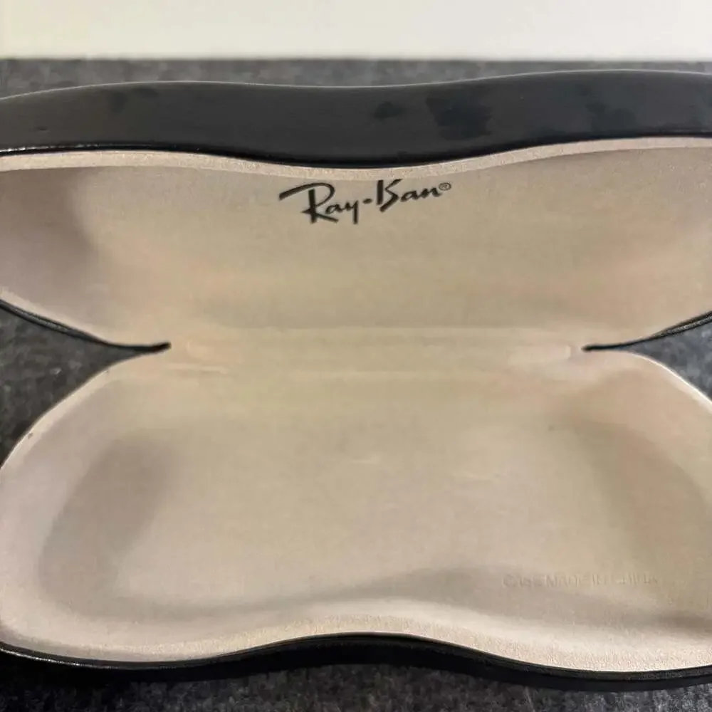 Ray-Ban Black Leatherette Hard Clamshell Eyeglasses or Sunglasses Case